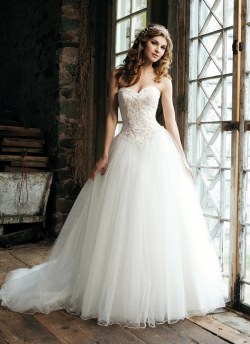 Brautkleid M_1492