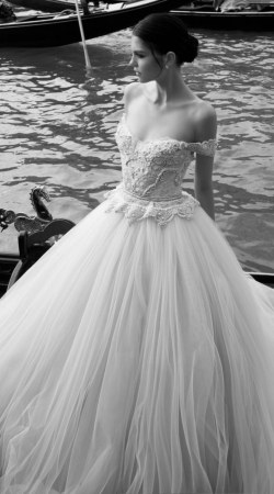 Wedding Dress M_1657