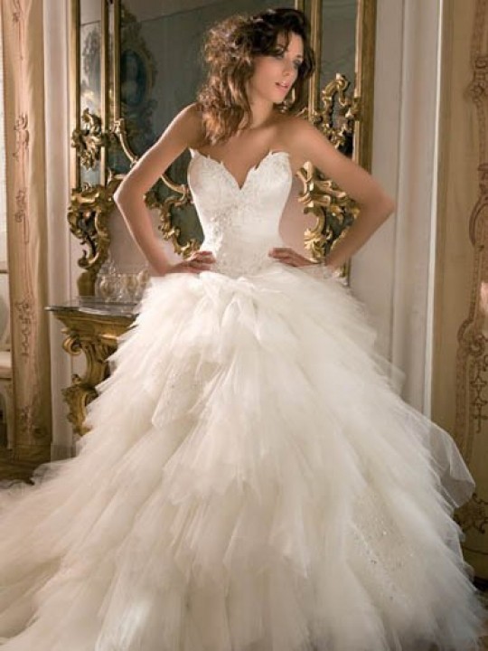 Ball Gown and Strapless Straight Wedding Dress M-216