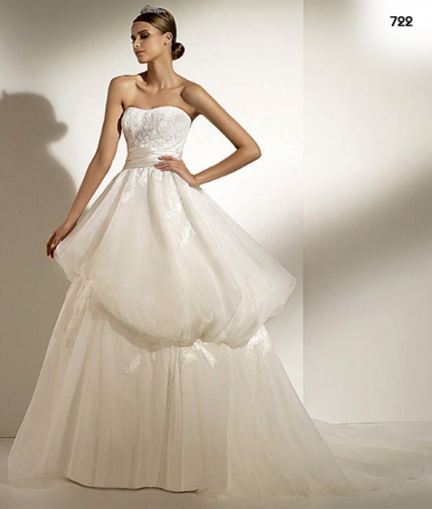 Ball Gown and Strapless Straight Wedding Dress M-221