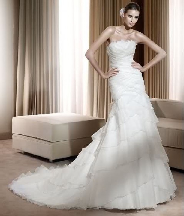 Sheath and Strapless Straight Wedding Dress M-238