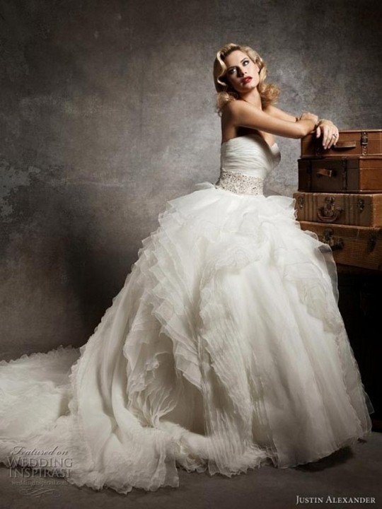 Ball Gown and Strapless Straight Wedding Dress M-355