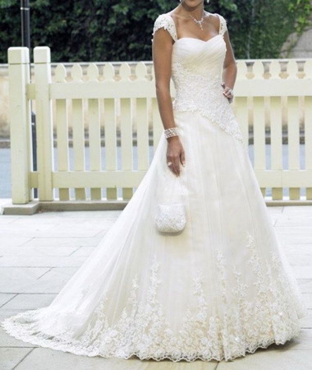 A-Line and Sweetheart Wedding Dress M-317