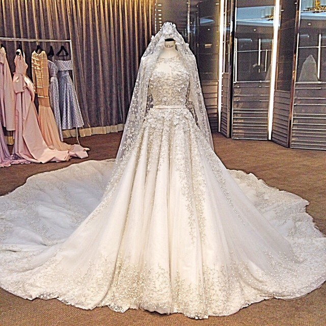 A-Line and Veil Wedding Dress M-1389