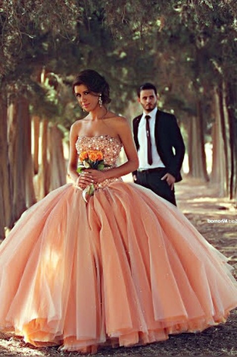Ball Gown, Strapless Straight and Fluffy Wedding Dress M-1443