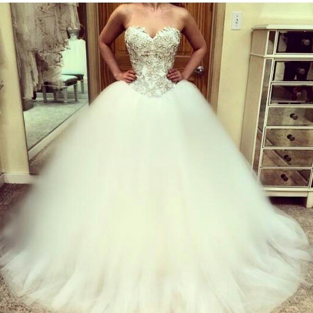 Ball Gown, Fluffy, Strapless Sweetheart and Tulle Wedding Dress M-1454
