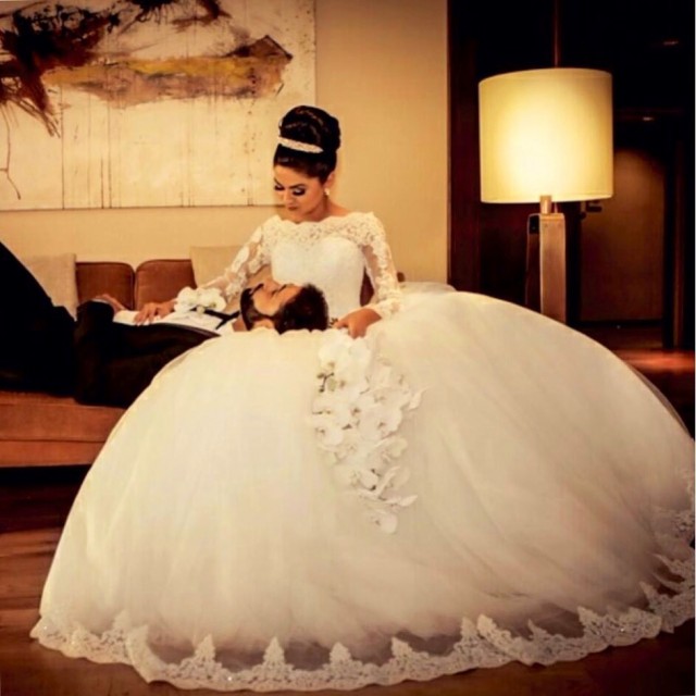 Ball Gown and Sleeves Wedding Dress M-1580