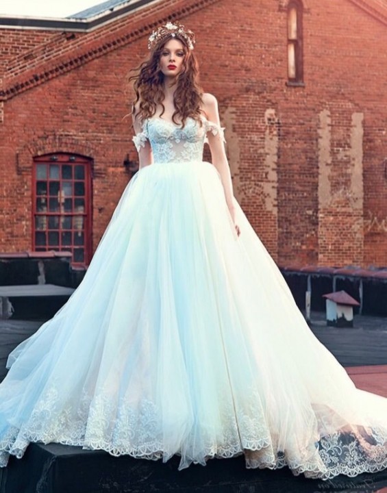 Ball Gown, Low Shoulder and Strapless Sweetheart Wedding Dress M-1609