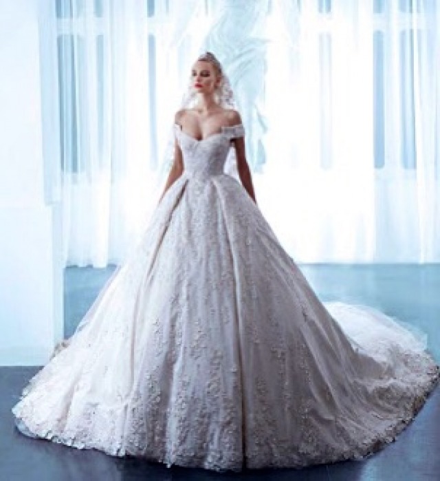Ball Gown, Fluffy and Low Shoulder Wedding Dress M-1795