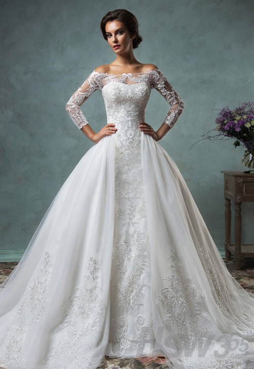 Sleeves, Fluffy and Lace Wedding Dress M-1883