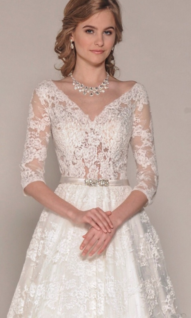 2016, Lace and Sleeves Wedding Dress M-2176