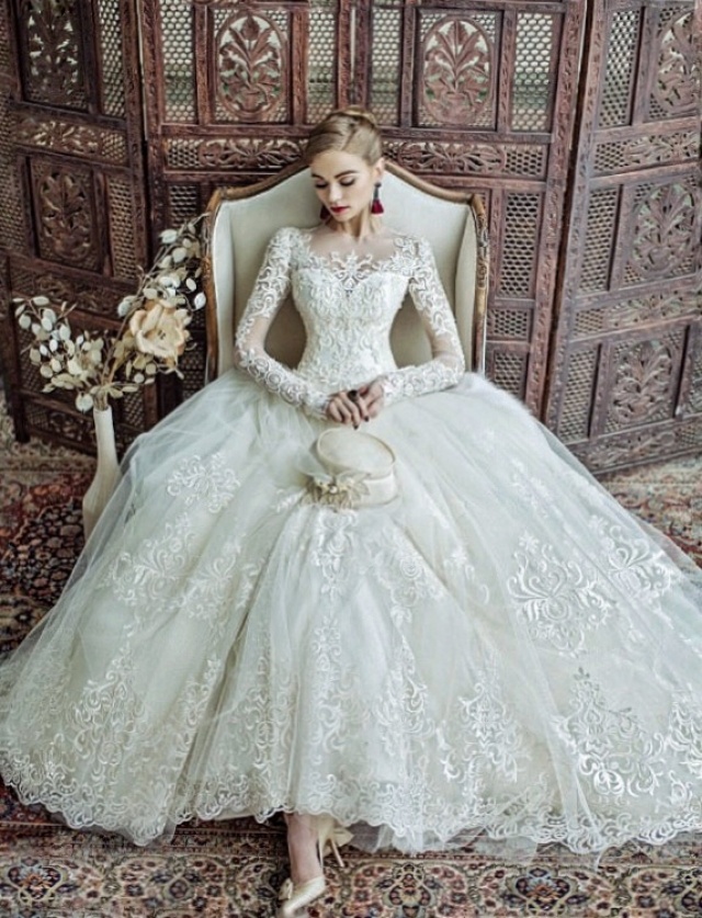 Ball Gown, Sleeves, Lace, Fluffy and Vintage - Retro Wedding Dress M-2213