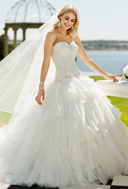 Ball Gown, Strapless Sweetheart and Fluffy Wedding Dress M-998