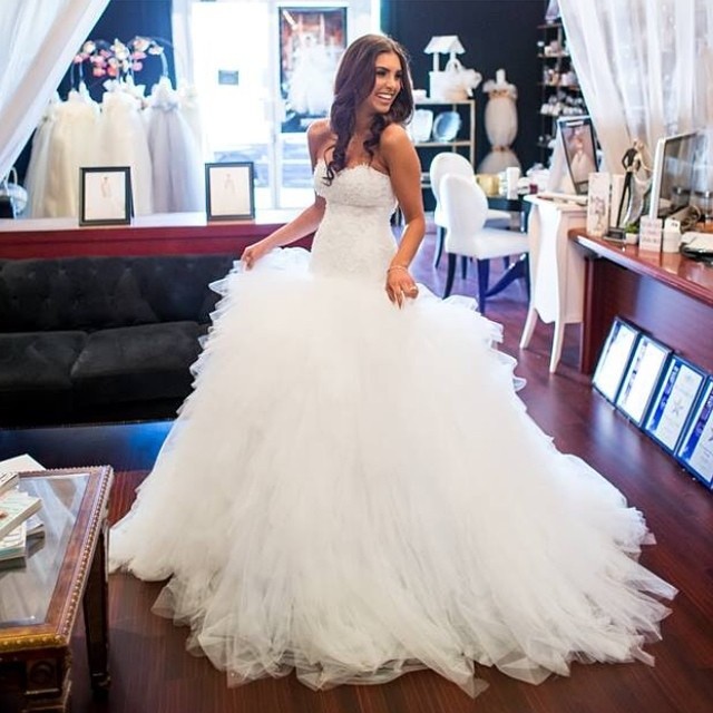 Ball Gown, Strapless Sweetheart and Fluffy Wedding Dress M-1092