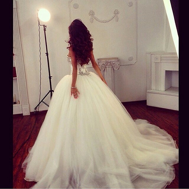 Ball Gown, Strapless Sweetheart, Fluffy and Tulle Wedding Dress M-1169