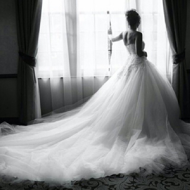 Ball Gown and Strapless Straight Wedding Dress M-1186