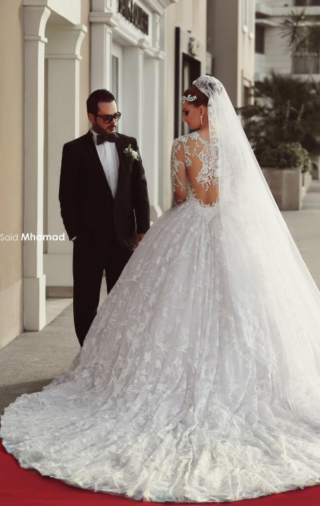 Ball Gown, Illusion - Sheer, Fluffy, Lace and Backless, Lace Back, V Back, Back Details Wedding Dress M-1244