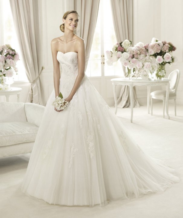 A-Line and Strapless Sweetheart Wedding Dress M-530