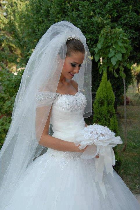 Duchesse-Linie und Herz-Ausschnitt Brautkleid M-887