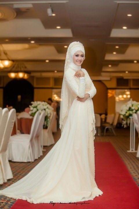 Sheath, Sleeves, Hijab and Veil Wedding Dress M-1373