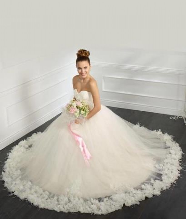 Ball Gown, Strapless Sweetheart and Lace Wedding Dress M-1420